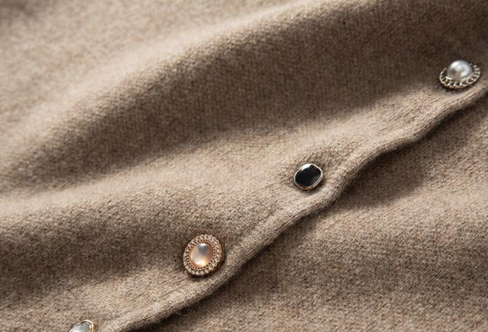 Gilet vintage en laine et cachemire avec détails boutonnés