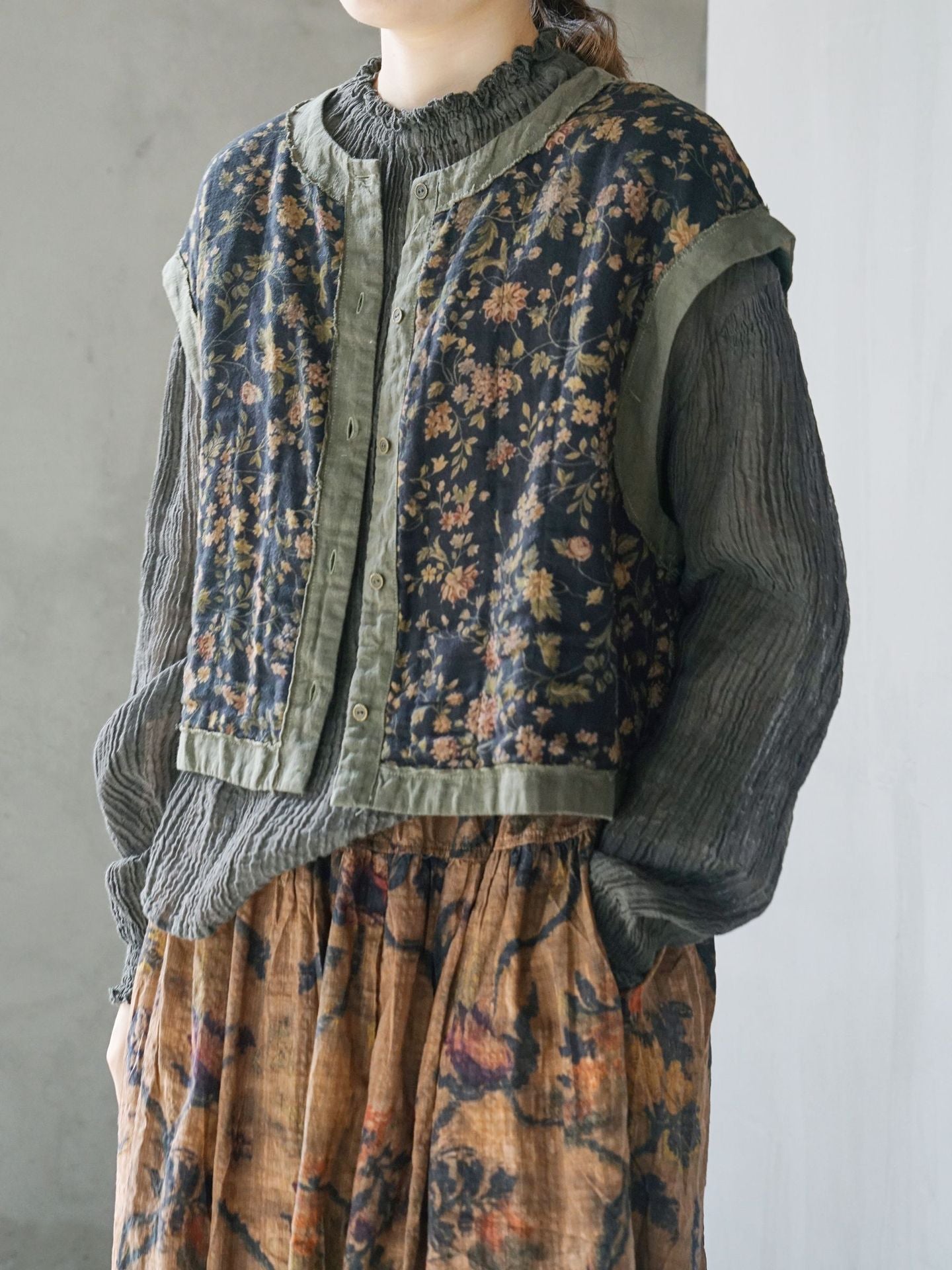 Gilet vintage à fleurs sauvages