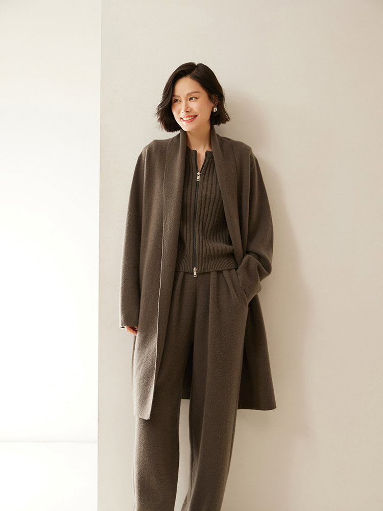 Pantalon large en laine cachemire avec détails en velours
