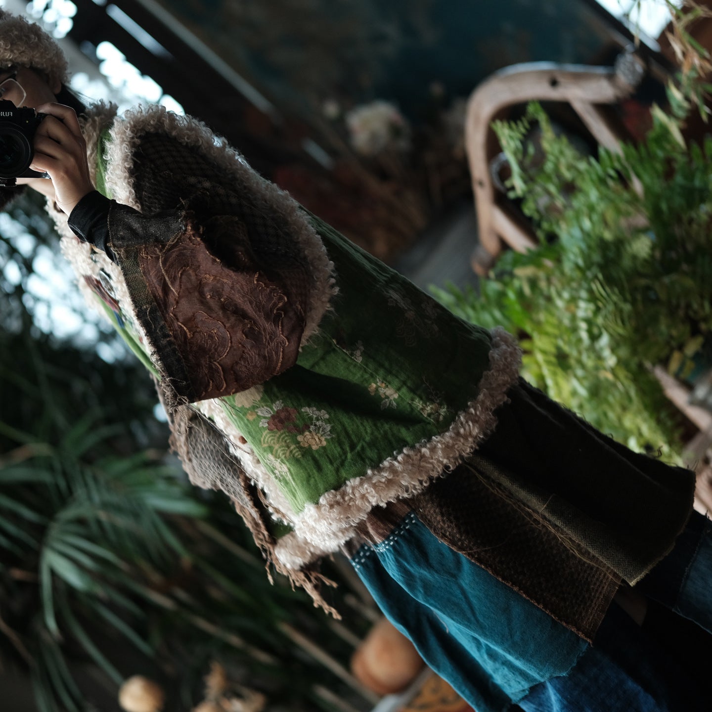 Vintage Winter Patchwork Cotton Linen Vest– Floral Print, Lamb Fleece Trim Vest