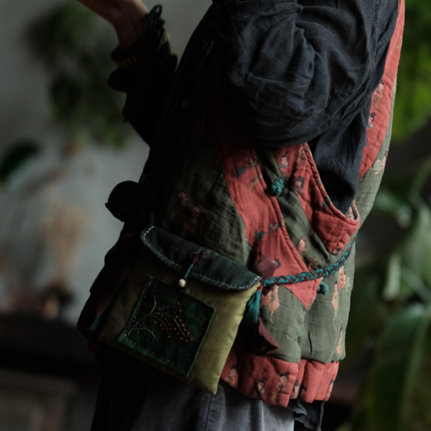 Vintage Patchwork Hand-Embroidered Crossbody Bag