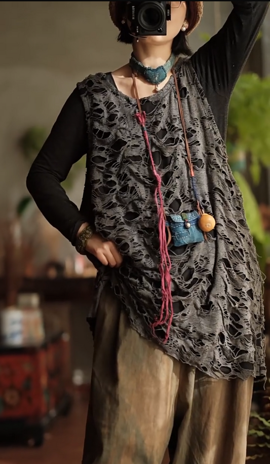 Ashen Garden Sleeveless Ramie Blouse