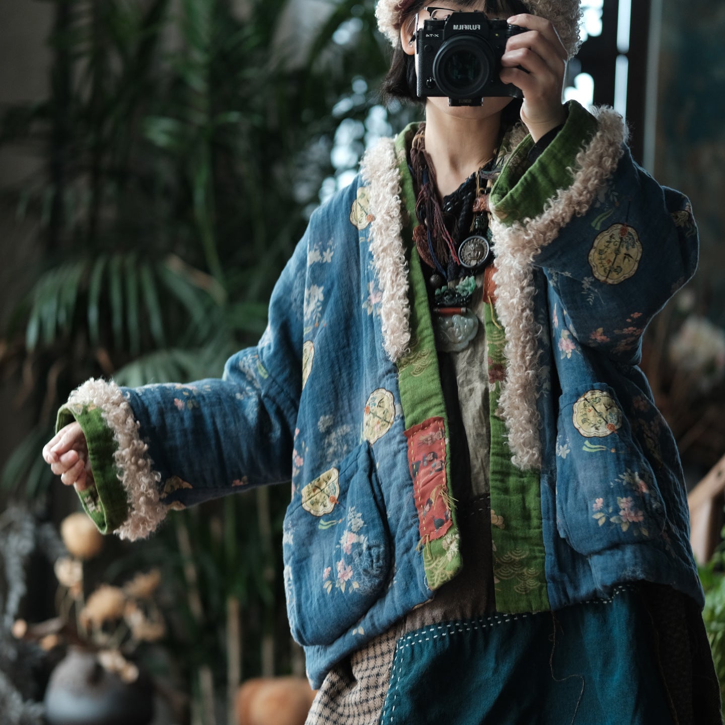 Vintage Winter Reversible Patchwork Cotton Linen Jacket – Floral Print, Lamb Fleece Trim Parka