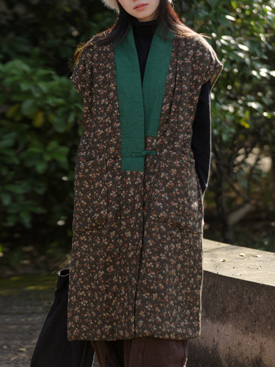 Retro Ethnic Padded Cotton Vest – Sleeveless, Silk Lined