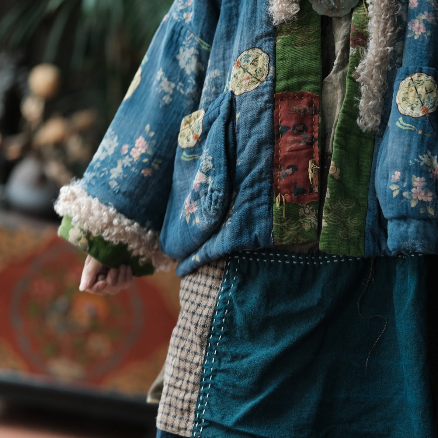 Vintage Winter Reversible Patchwork Cotton Linen Jacket – Floral Print, Lamb Fleece Trim Parka