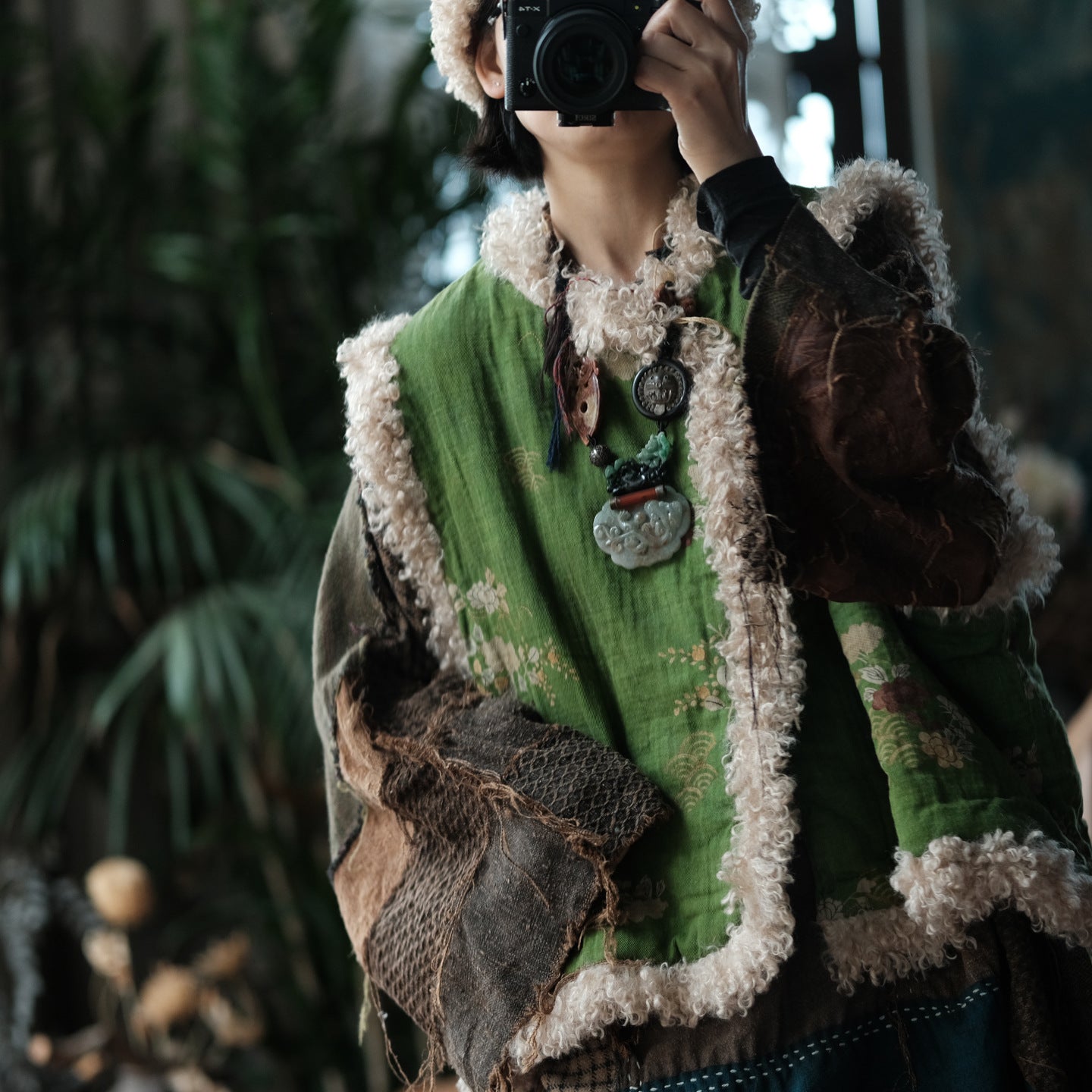 Vintage Winter Patchwork Cotton Linen Vest– Floral Print, Lamb Fleece Trim Vest