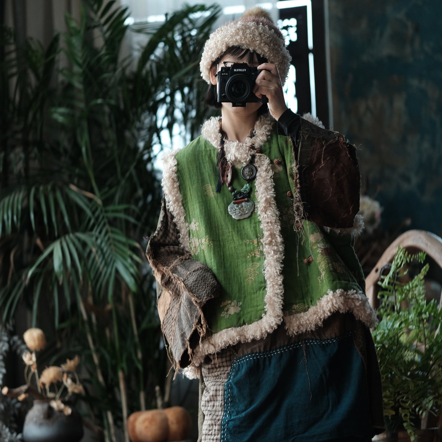 Vintage Winter Patchwork Cotton Linen Vest– Floral Print, Lamb Fleece Trim Vest