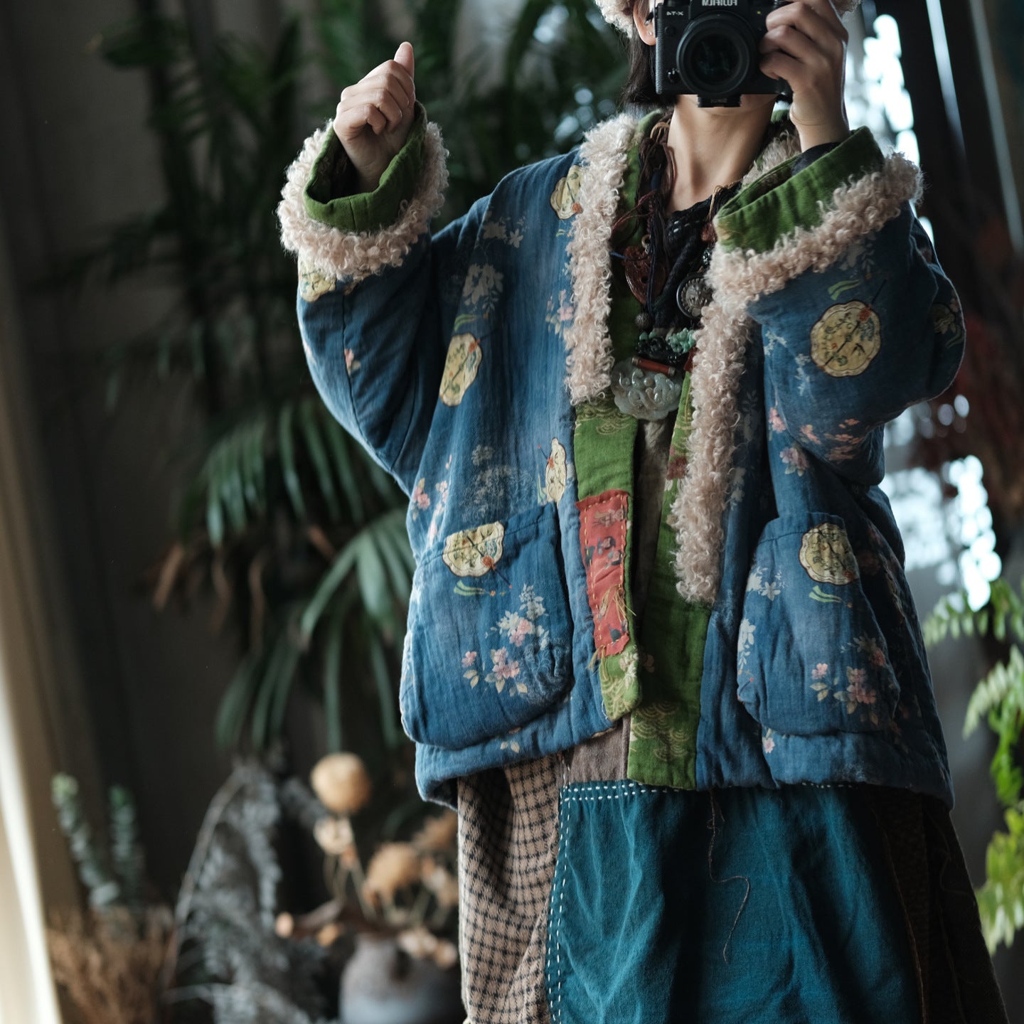 Vintage Winter Reversible Patchwork Cotton Linen Jacket – Floral Print, Lamb Fleece Trim Parka