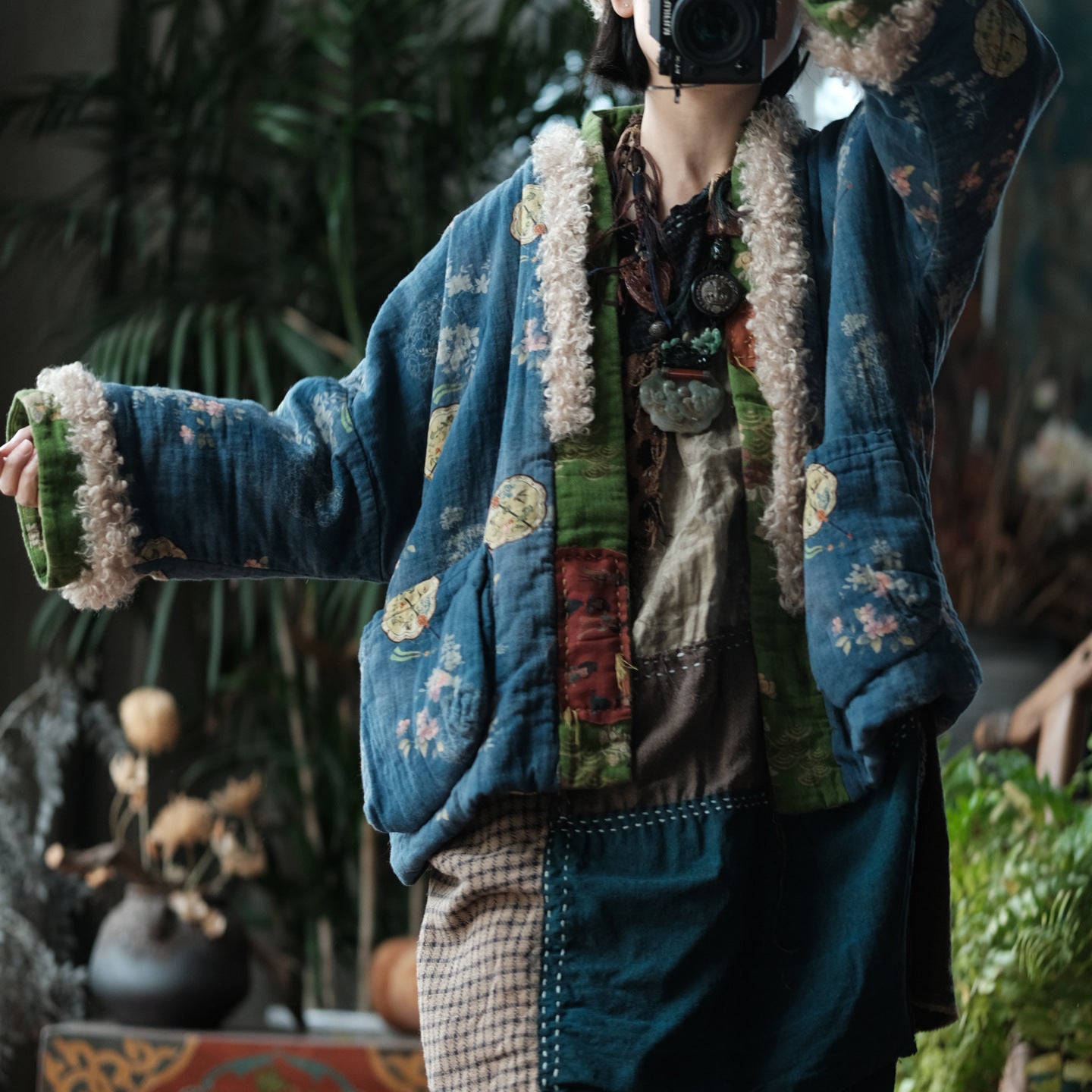 Vintage Winter Reversible Patchwork Cotton Linen Jacket – Floral Print, Lamb Fleece Trim Parka