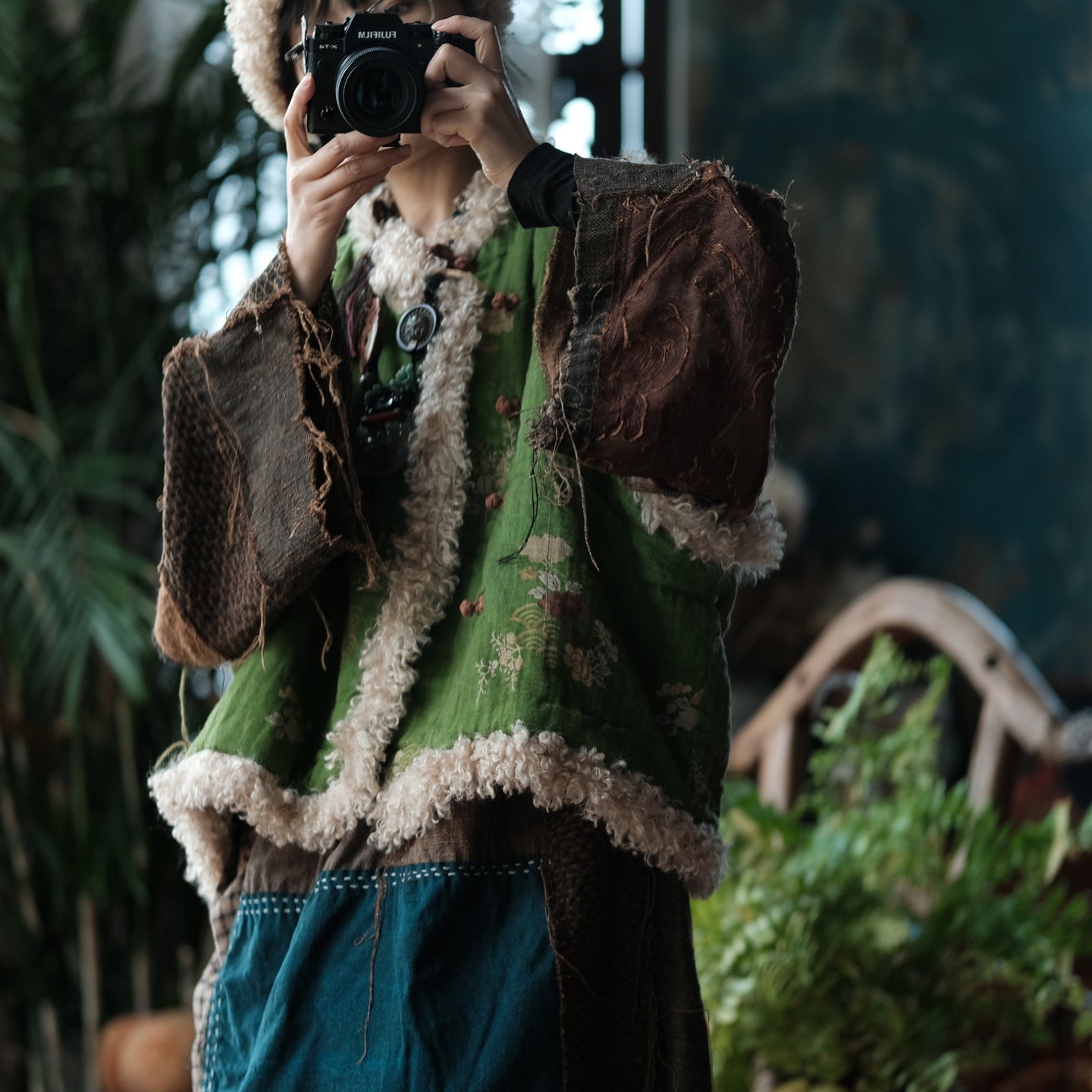 Vintage Winter Patchwork Cotton Linen Vest– Floral Print, Lamb Fleece Trim Vest