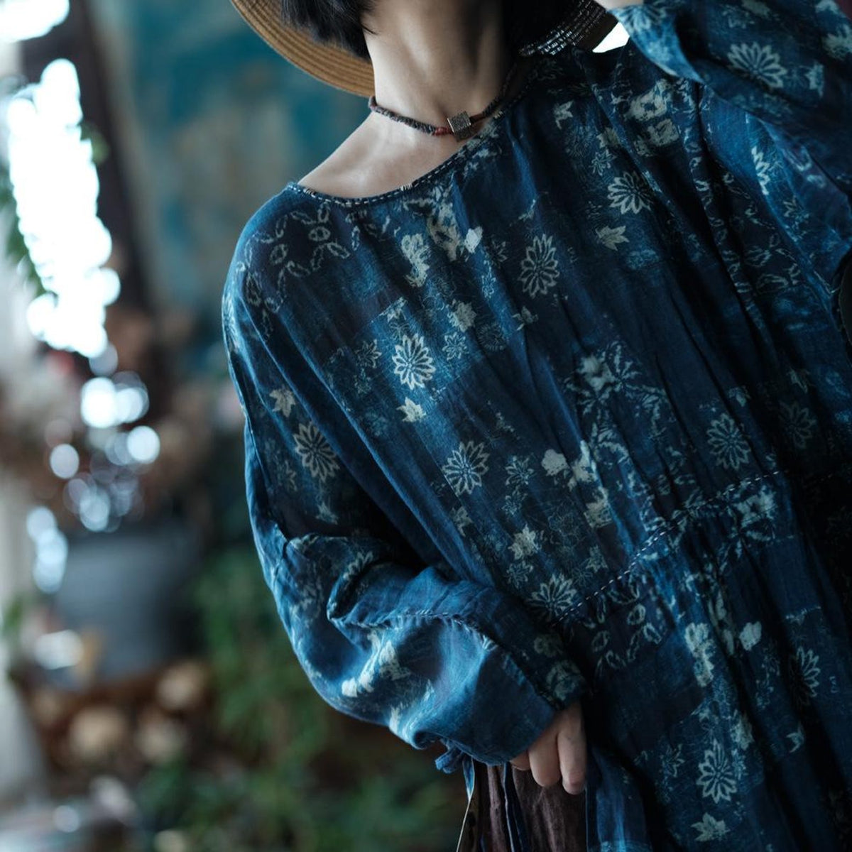 Indigo Nocturne Floral Linen Kaftan Dress – linen texture